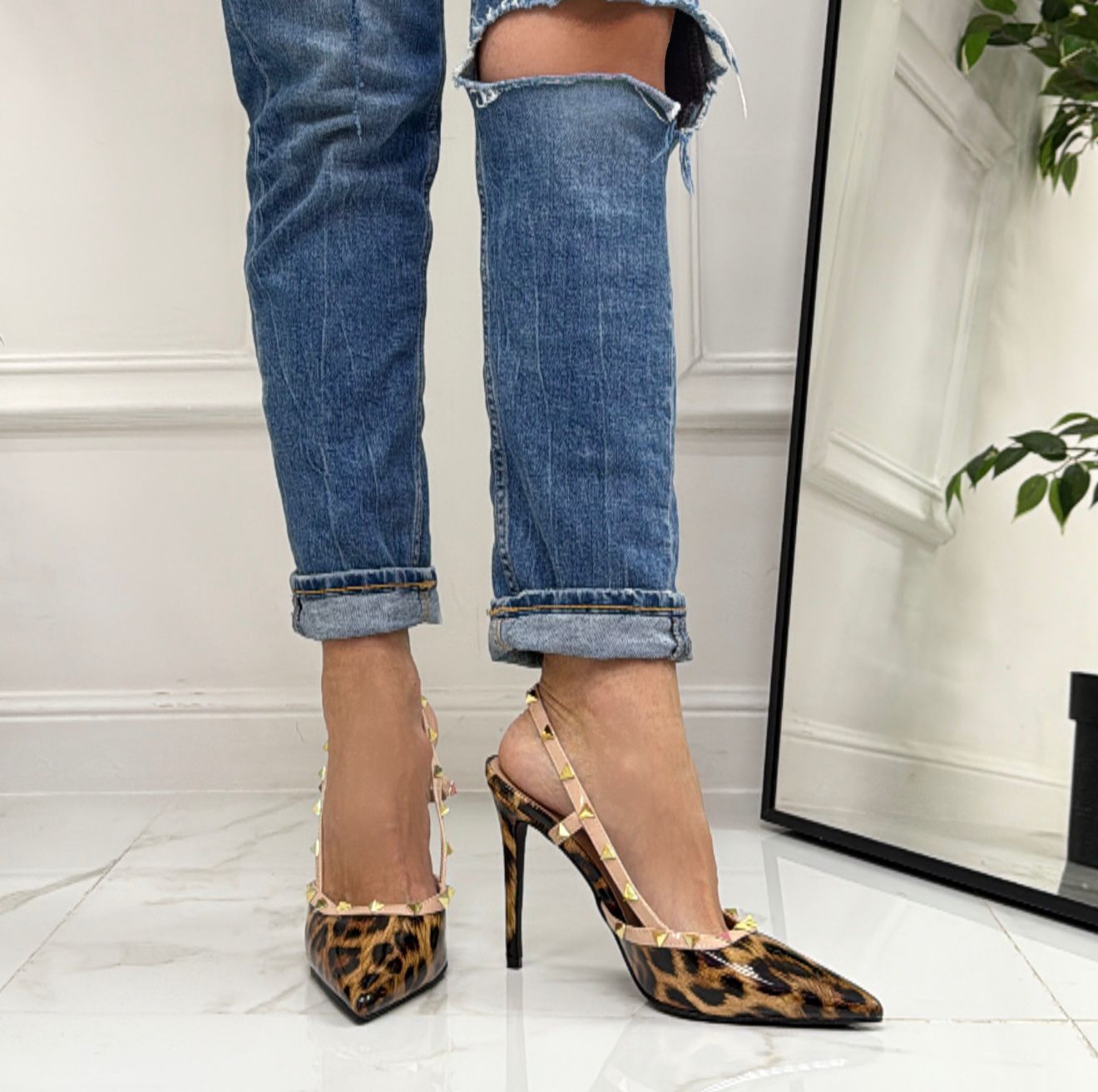Majda  - Décolleté Donna Cinturino Tacco Spillo Basso Borchie Elegante Vernice Leopardato