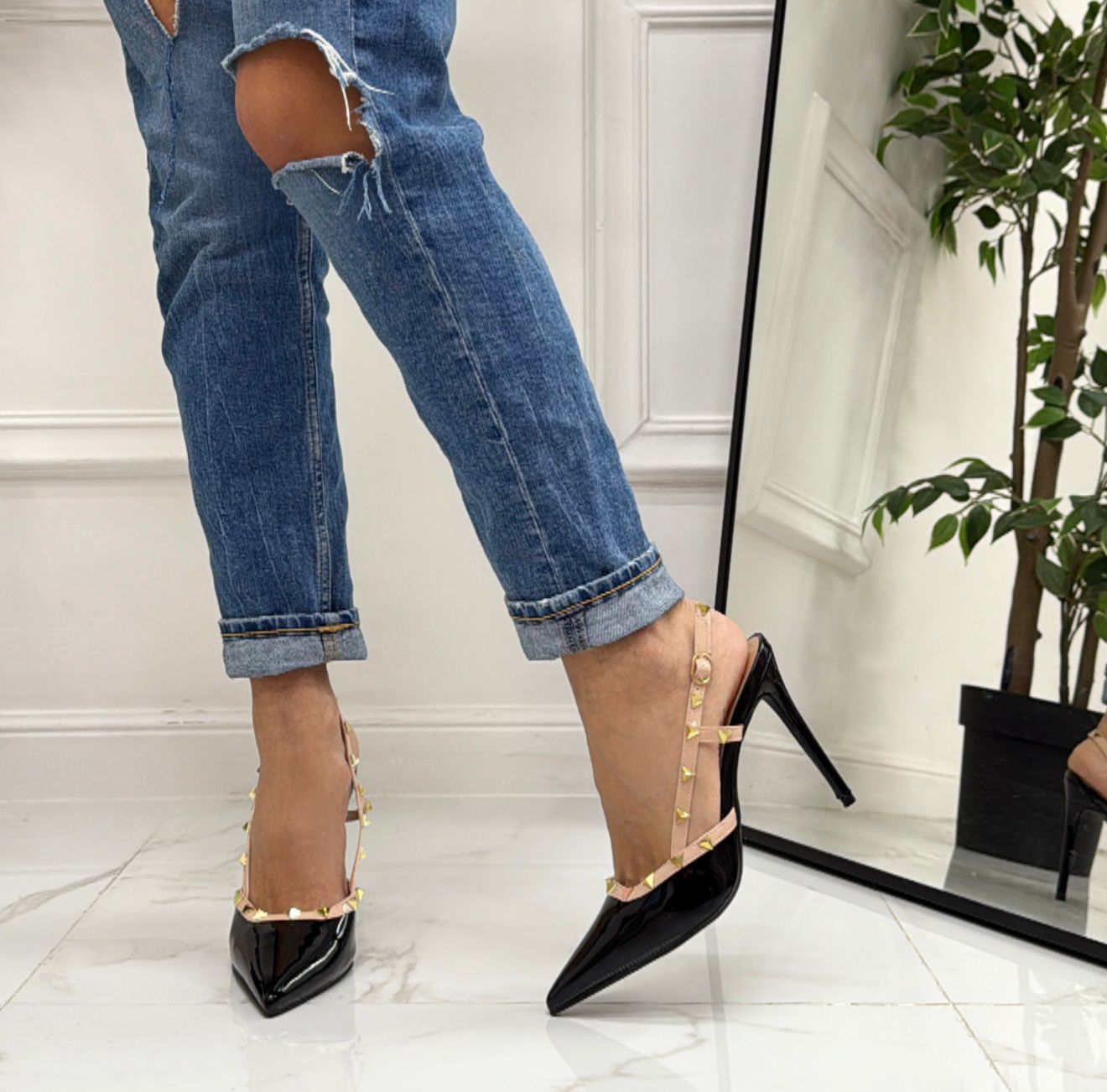 Majda - Décolleté Donna Cinturino Tacco Spillo Basso Borchie Elegante Vernice Nero