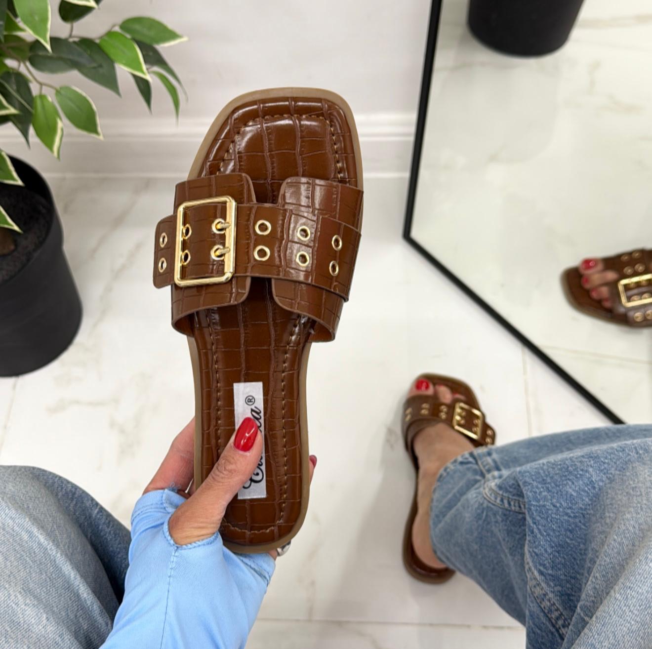 Arisa - Sandalo Ciabatte Donna Casual Comode Marrone