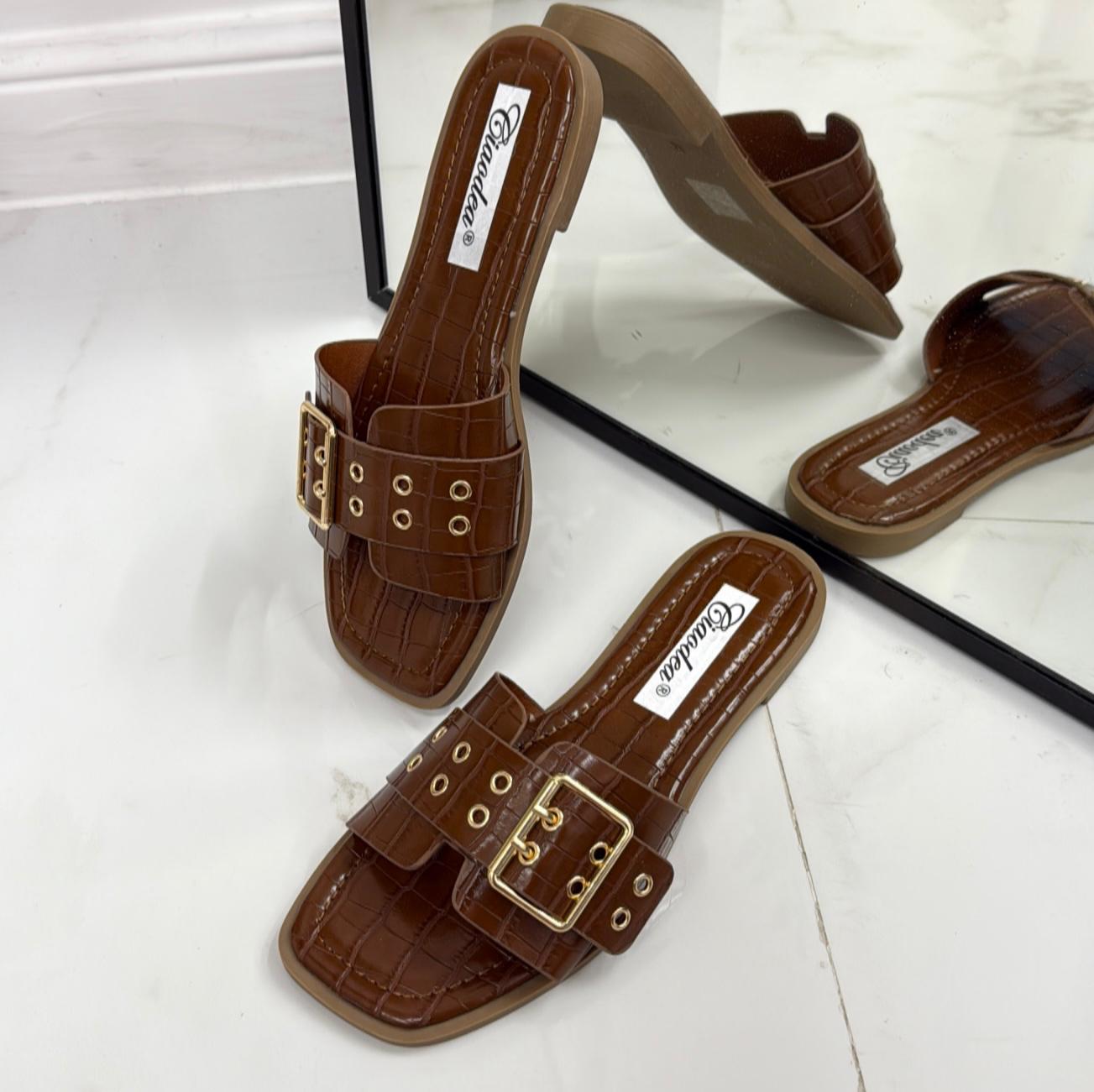 Arisa - Sandalo Ciabatte Donna Casual Comode Marrone