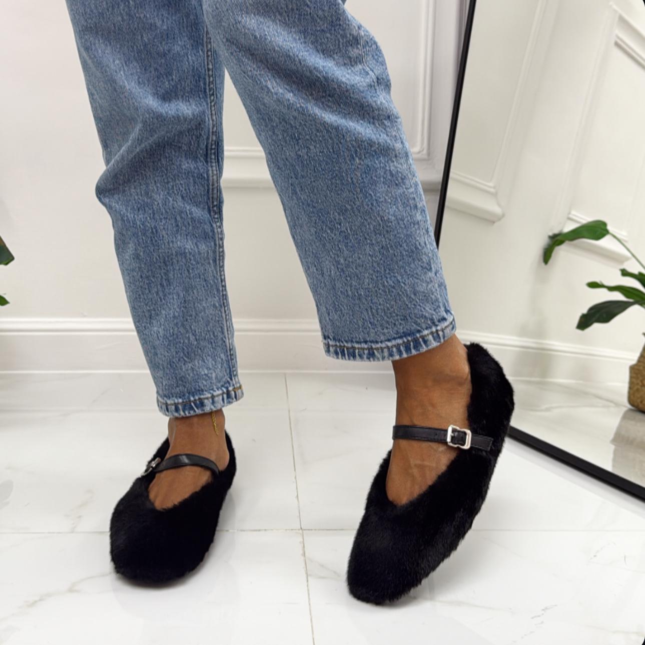 Isabella - Scarpa Donna Ballerina Punta Traforata Nero
