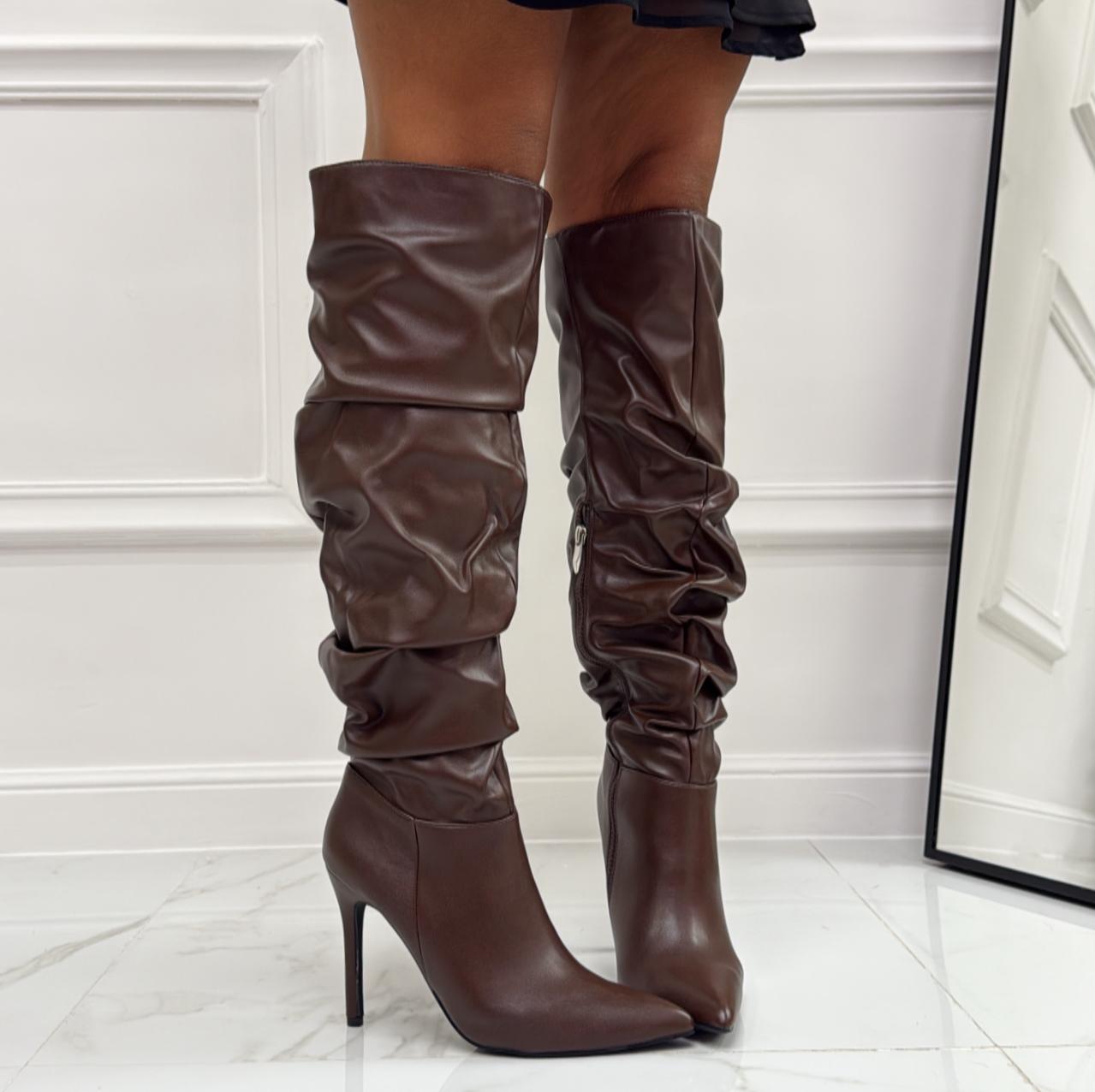 Nora - Stivale Donna Alto Punta Cerniera Tacco Spillo Elegante Marrone