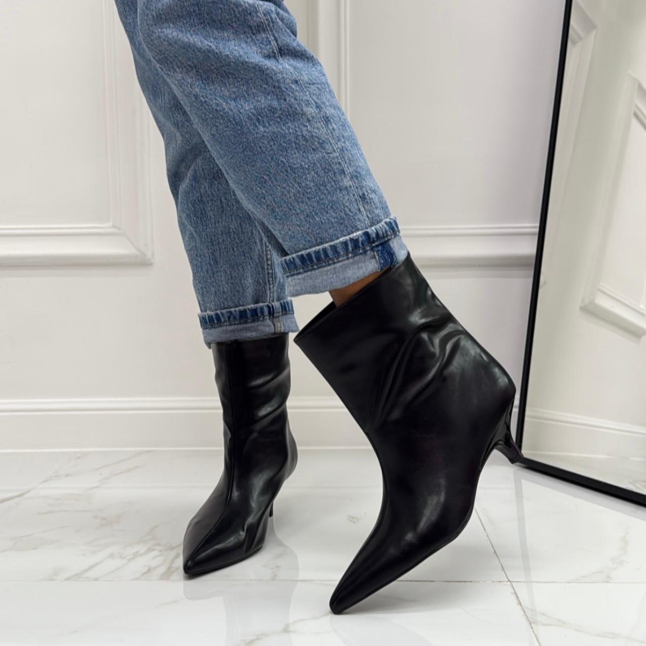 Joia - Stivale Donna Basso Tacco Punta Casual Elegante Nero