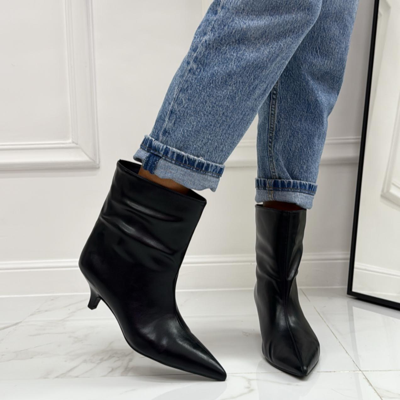 Joia - Stivale Donna Basso Tacco Punta Casual Elegante Nero