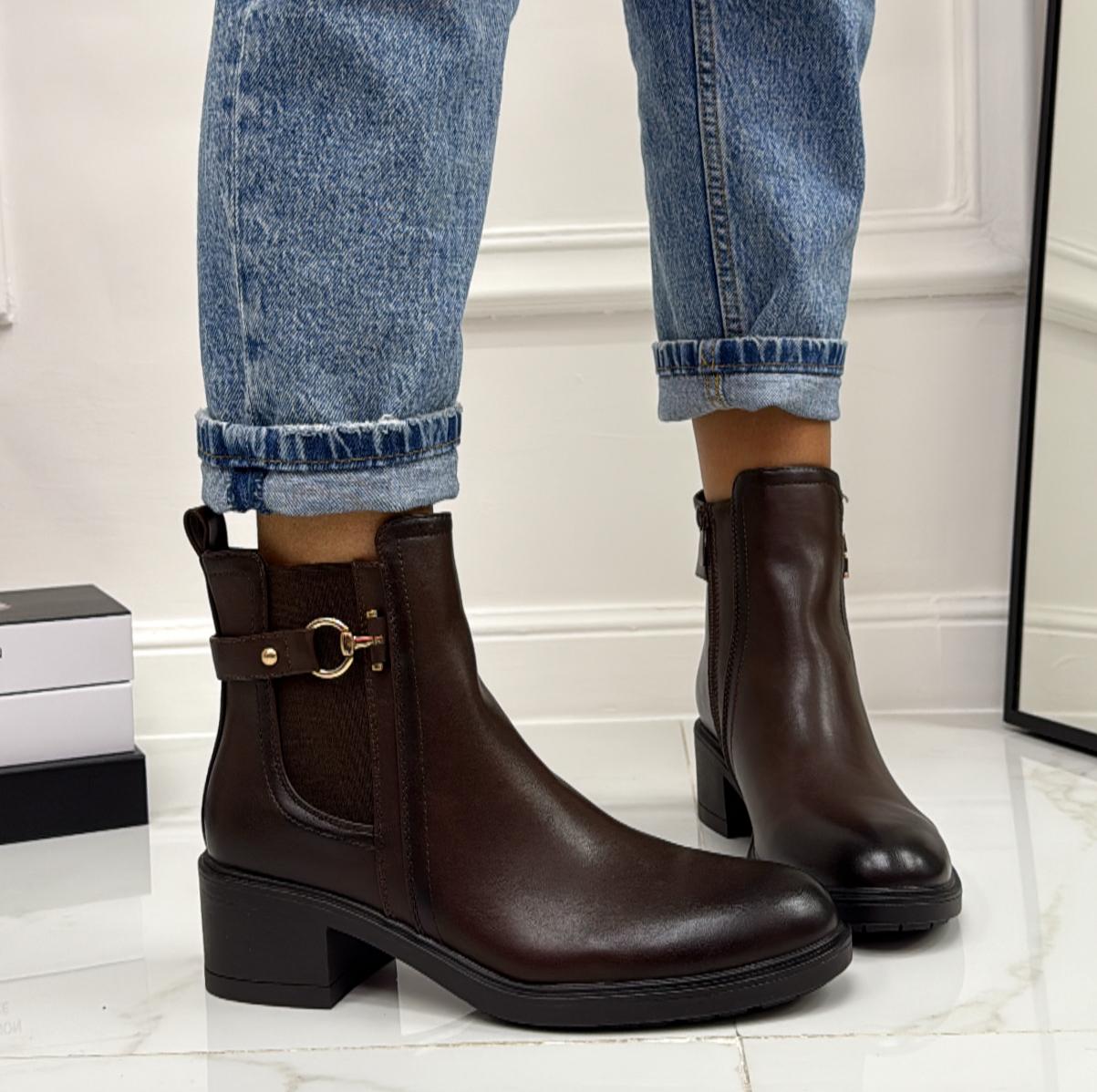 Bruna - Stivaletto Anfibio Donna Scarpa Basso Casual Comodo Fibbia Marrone