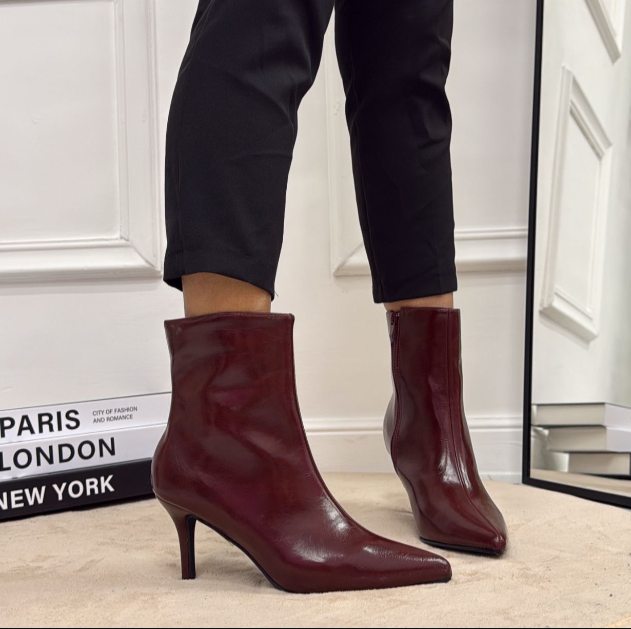 Clare - Stivaletti Donna Tacco Basso Punta Bordeaux