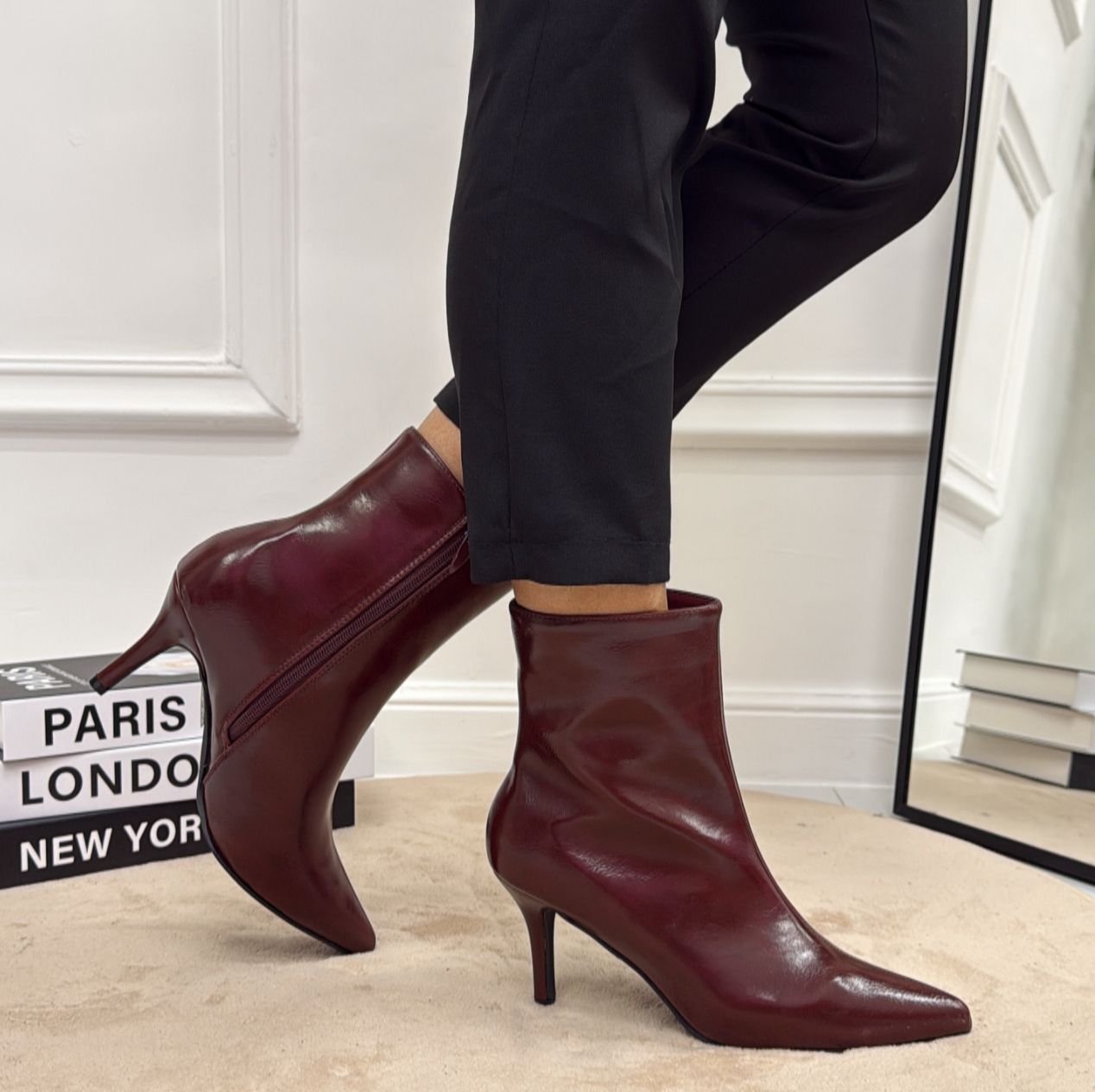 Clare - Stivaletti Donna Tacco Basso Punta Bordeaux