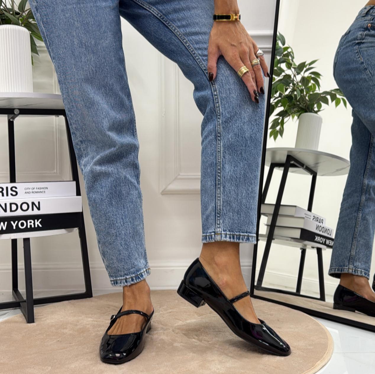 Ballerine progettate per il lavoro, comode, eleganti per le estetiste Ballerine progettate per il lavoro, comode, eleganti per le estetiste