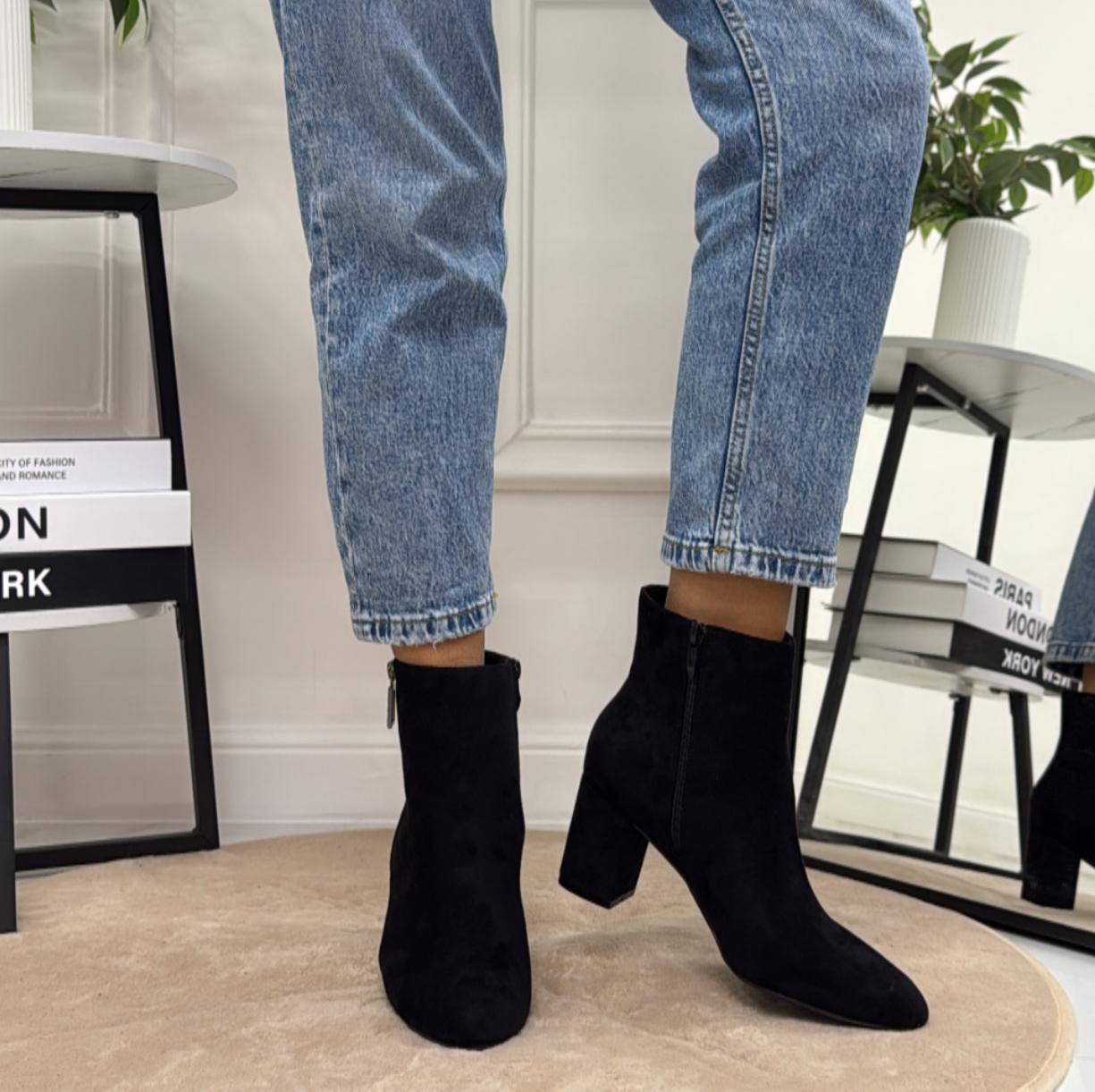 Corinne - Stivaletto Donna Scarpa Punta Casual Comodo Nero