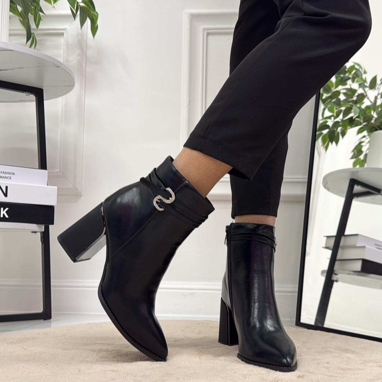 Federica - Stivaletto Donna Scarpa Punta Casual Comodo Nero
