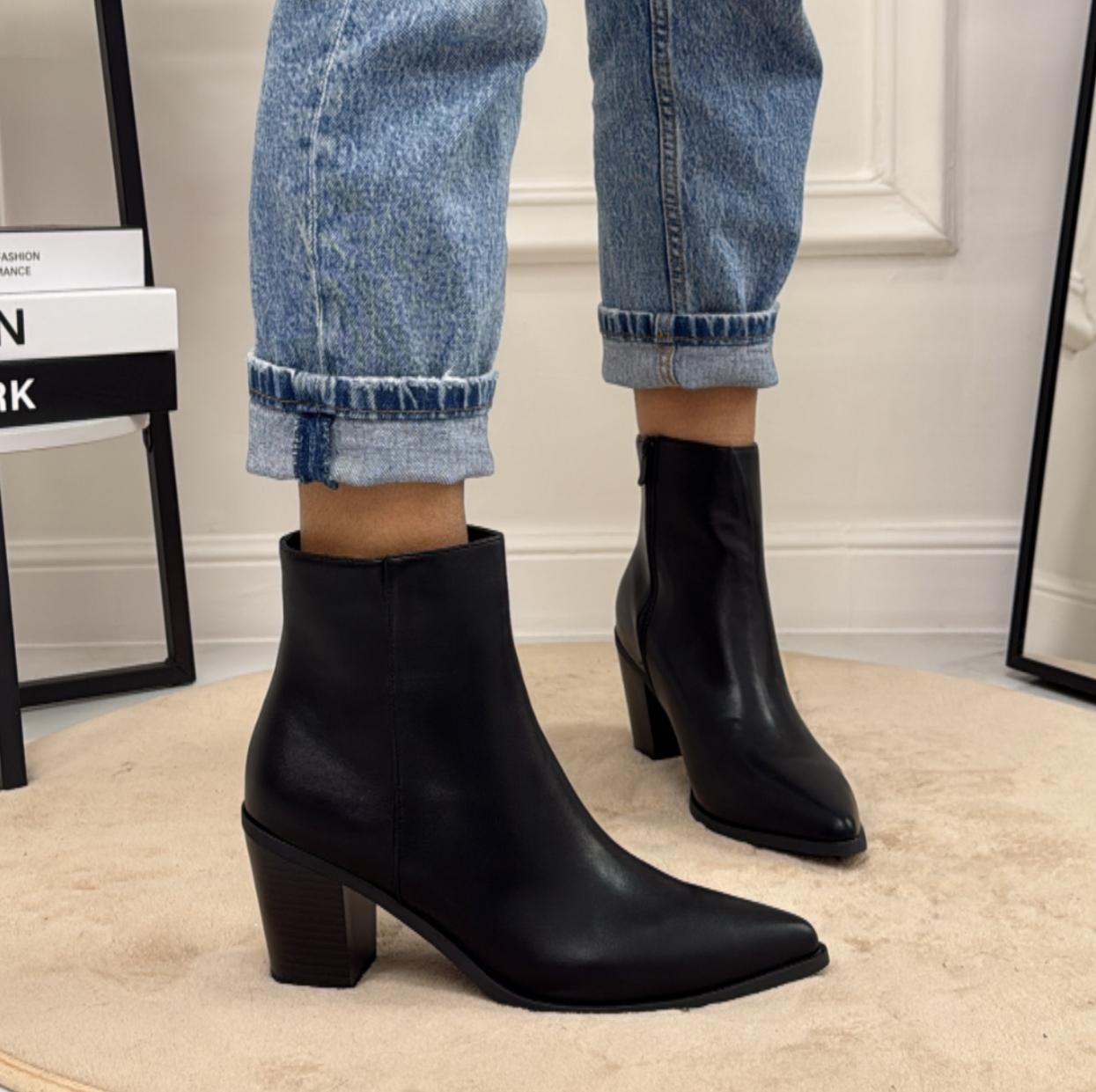 Lauren - Stivale Donna Texano Basso Tacco Punta Nero