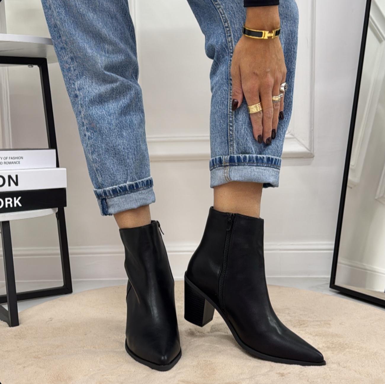 Lauren - Stivale Donna Texano Basso Tacco Punta Nero