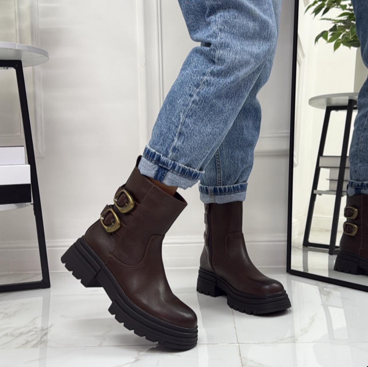 Priscilla - Stivaletto Anfibio Donna Scarpa Basso Casual Fibbia Marrone