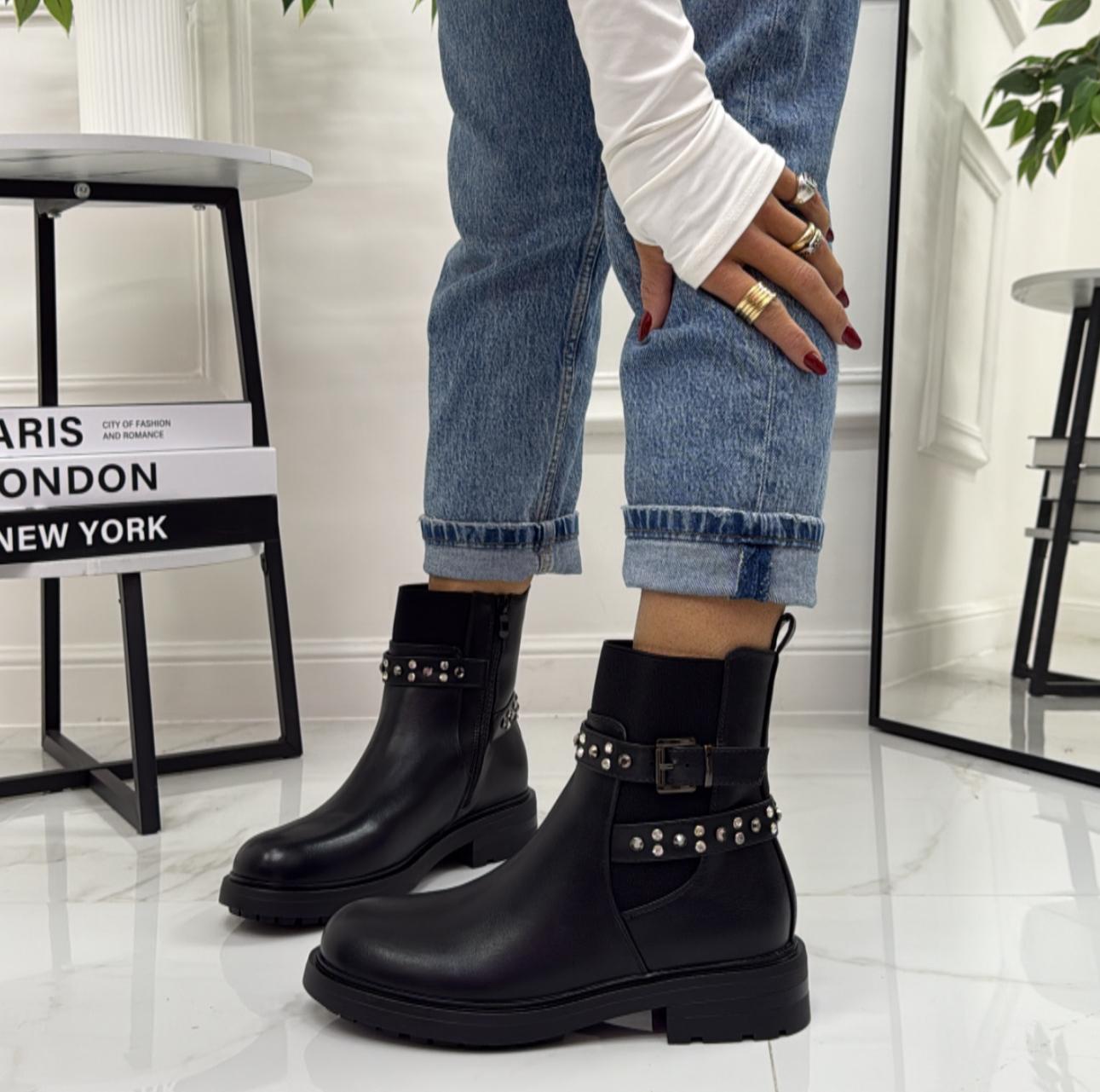 Saphira - Stivaletto Anfibio Donna Scarpa Basso Casual Fibbia Nero