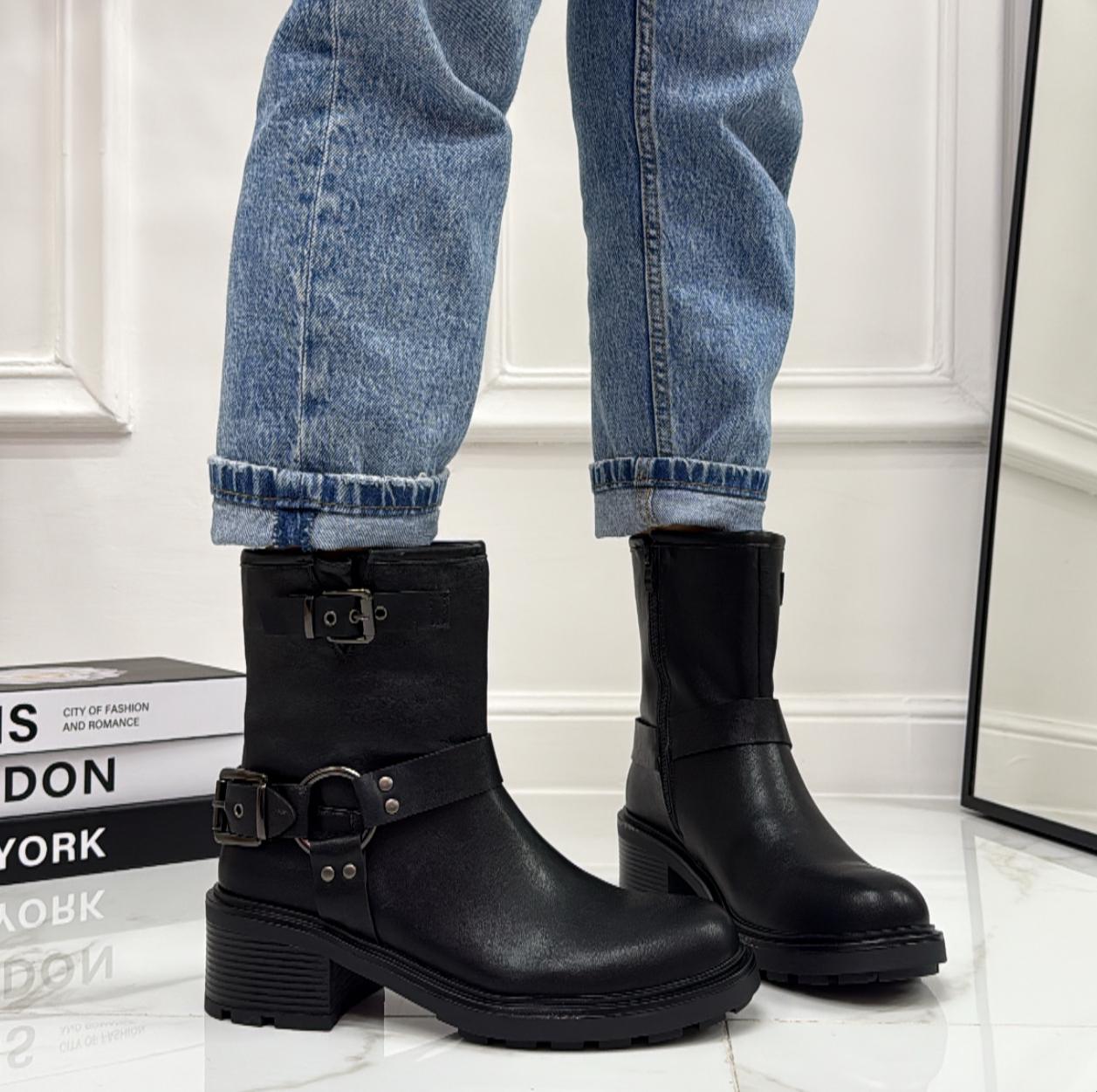Ally - Stivaletti Bassi Anfibi Fibbie Punta Comodo Casual Nero